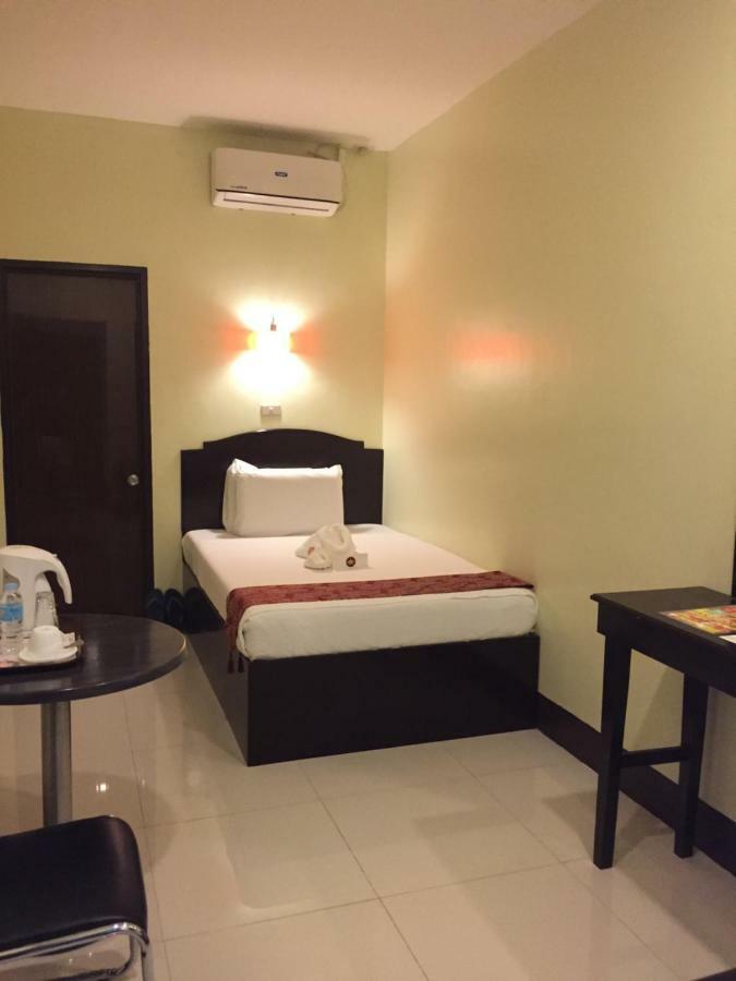Hollywood Suites General Santos City Exterior foto